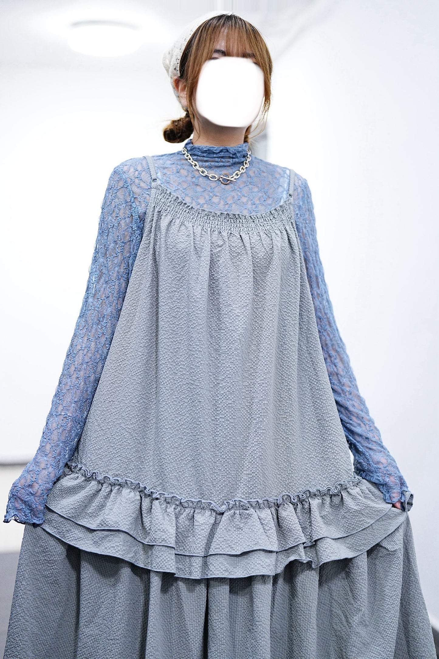 LACE RUFFLE TOP 四色入