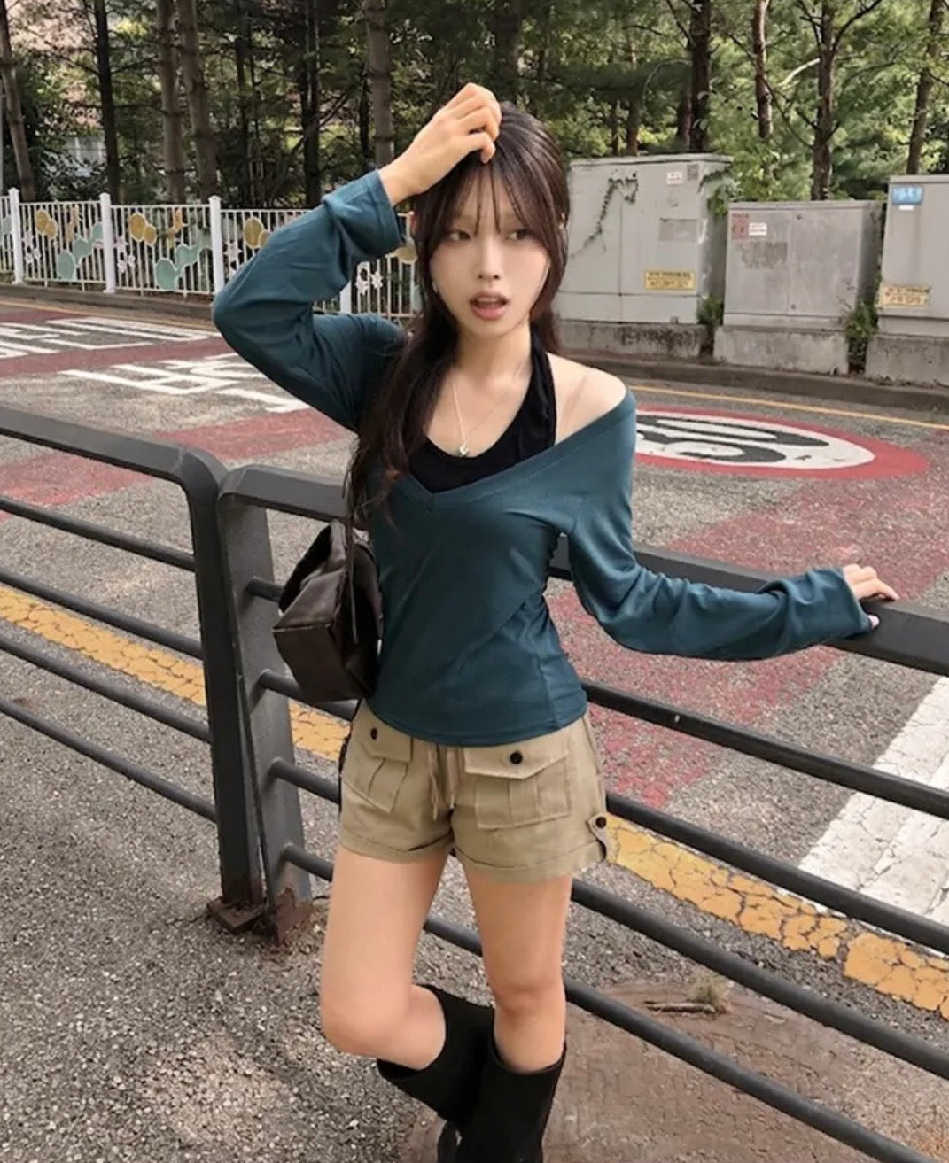 掛脖假兩件V領長袖 三色入