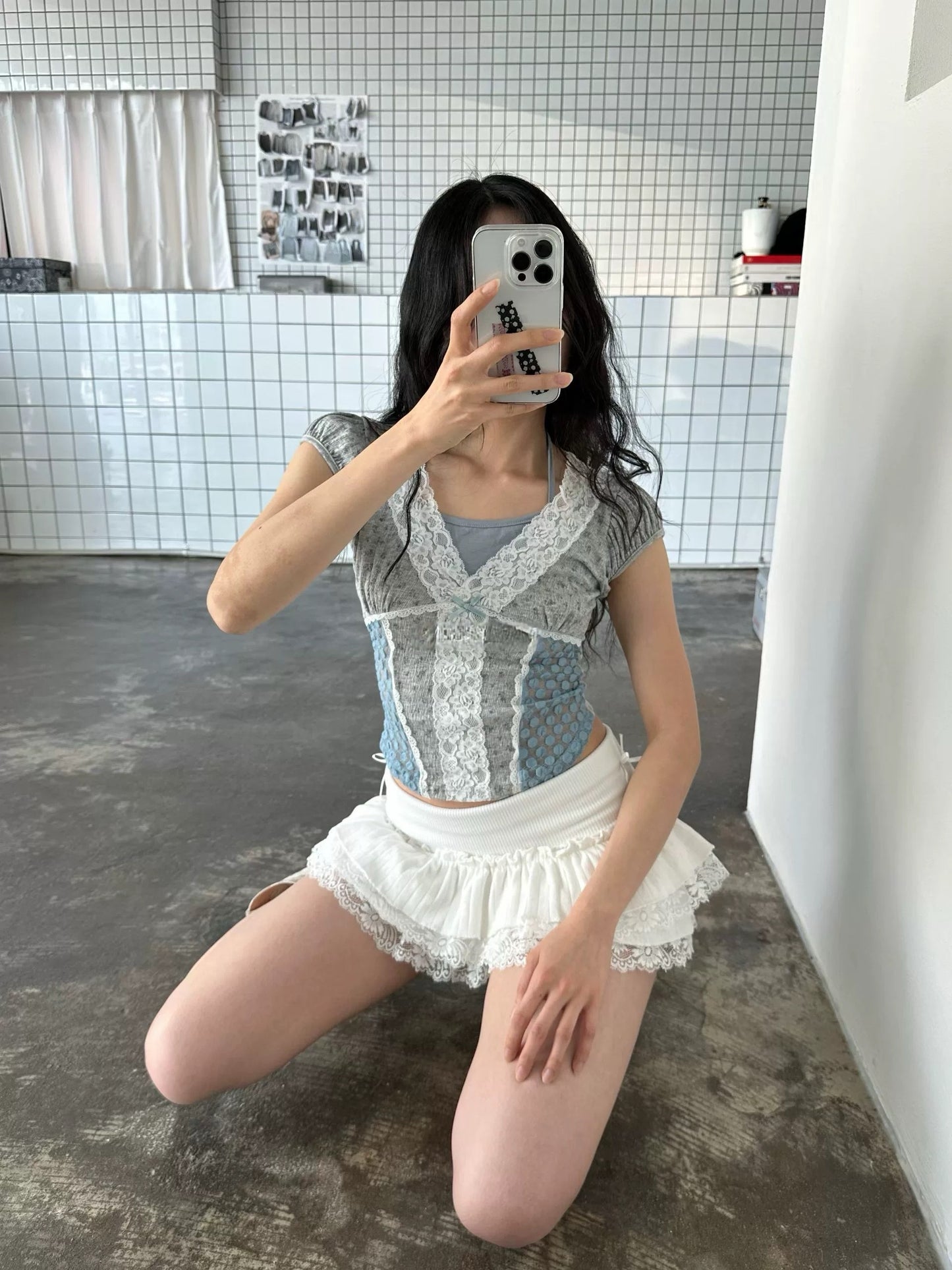 Lace邊修身碎花Top 兩色入