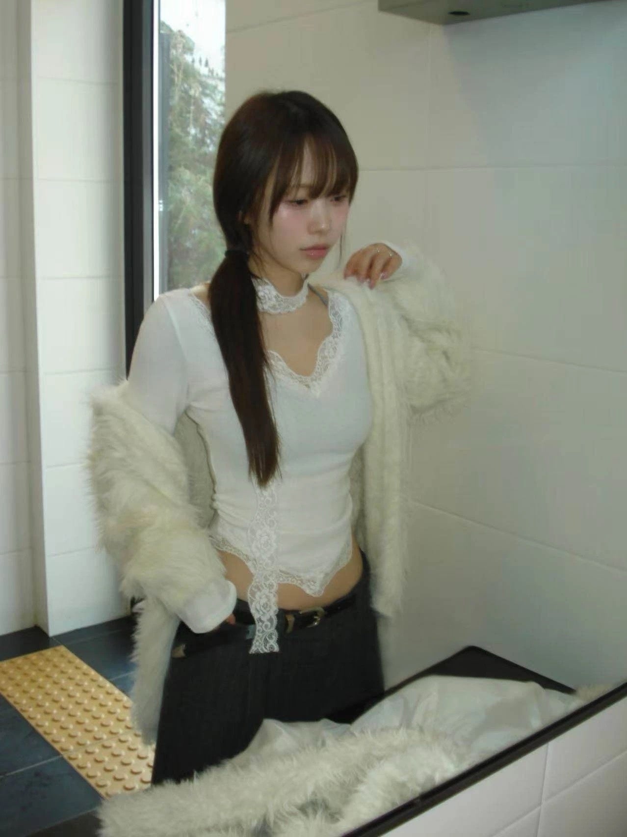 3月限定韓貨預訂95折☆ V-neck貼身Lace Top 三色入