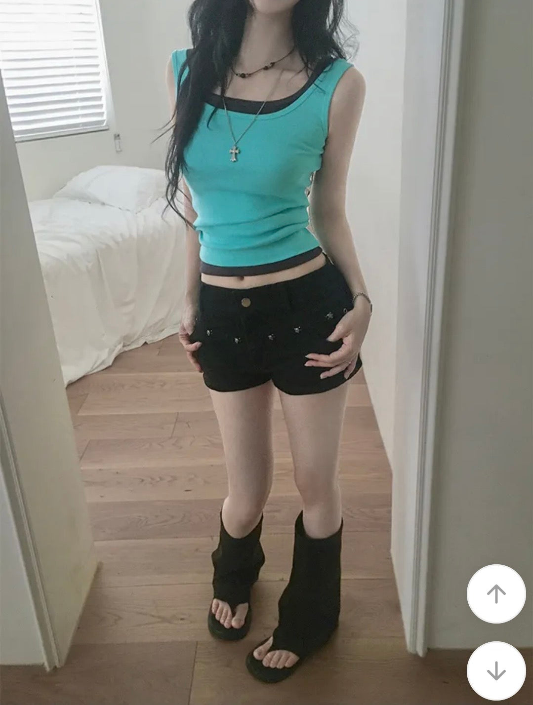 可疊穿闊帶修身背心 九色入