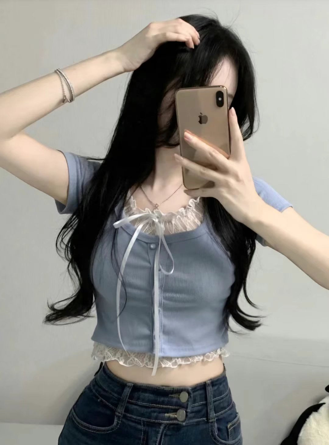 4月限定韓貨預訂95折ᢉ𐭩 Lace鈕扣短袖Top 四色入