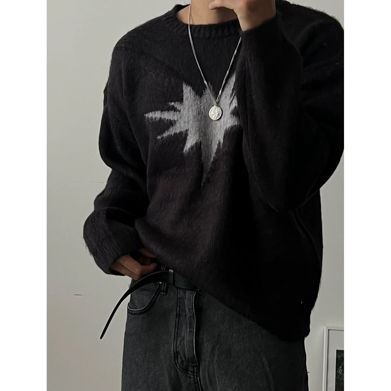Star Pattern Round Neck Knit Sweater