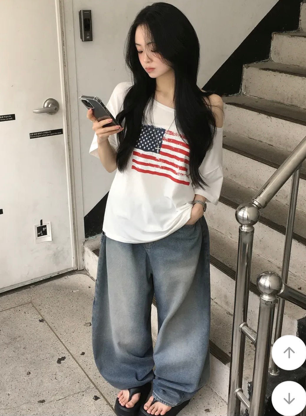 7月韓貨預訂95折಄復古國旗斜肩短袖 四色入