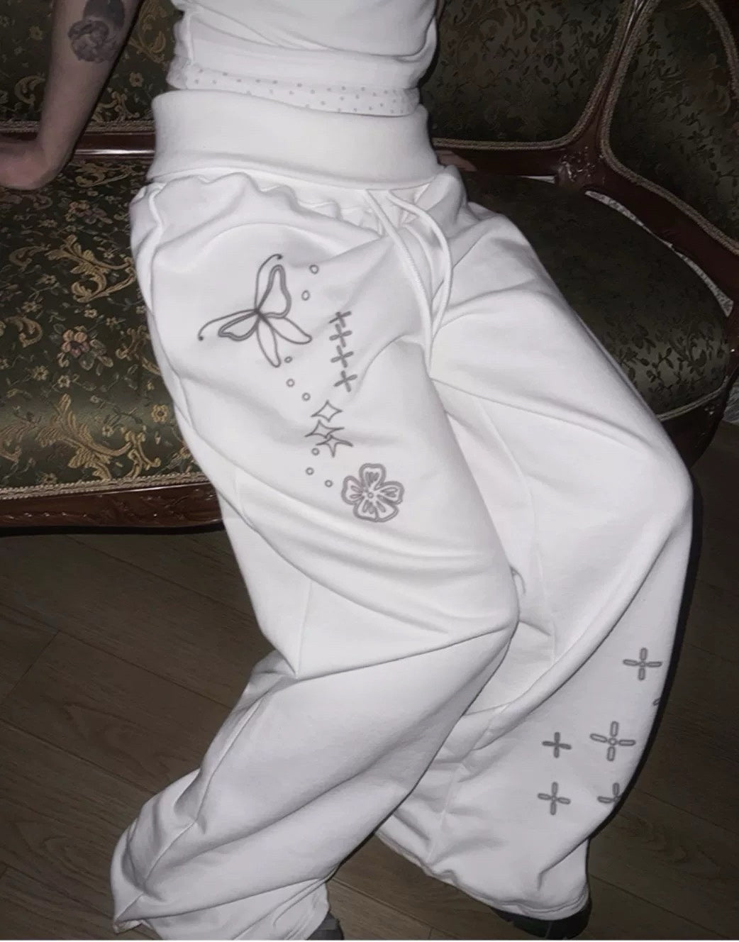 4月限定韓貨預訂95折ᢉ𐭩 Printed Wrinkled Pants 兩色入