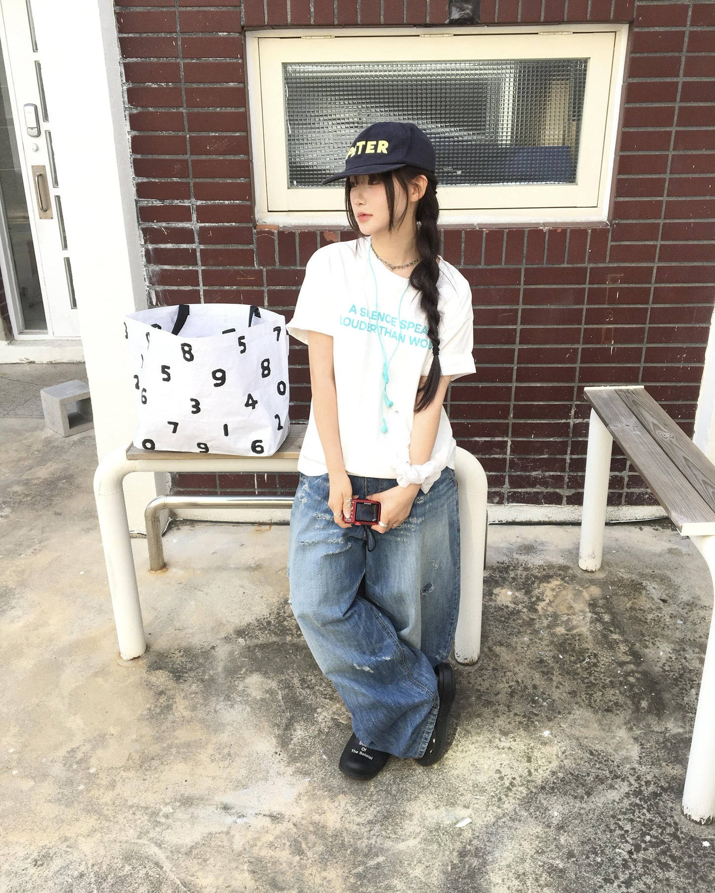【1+1】Cool Cool字母Tee 四色入